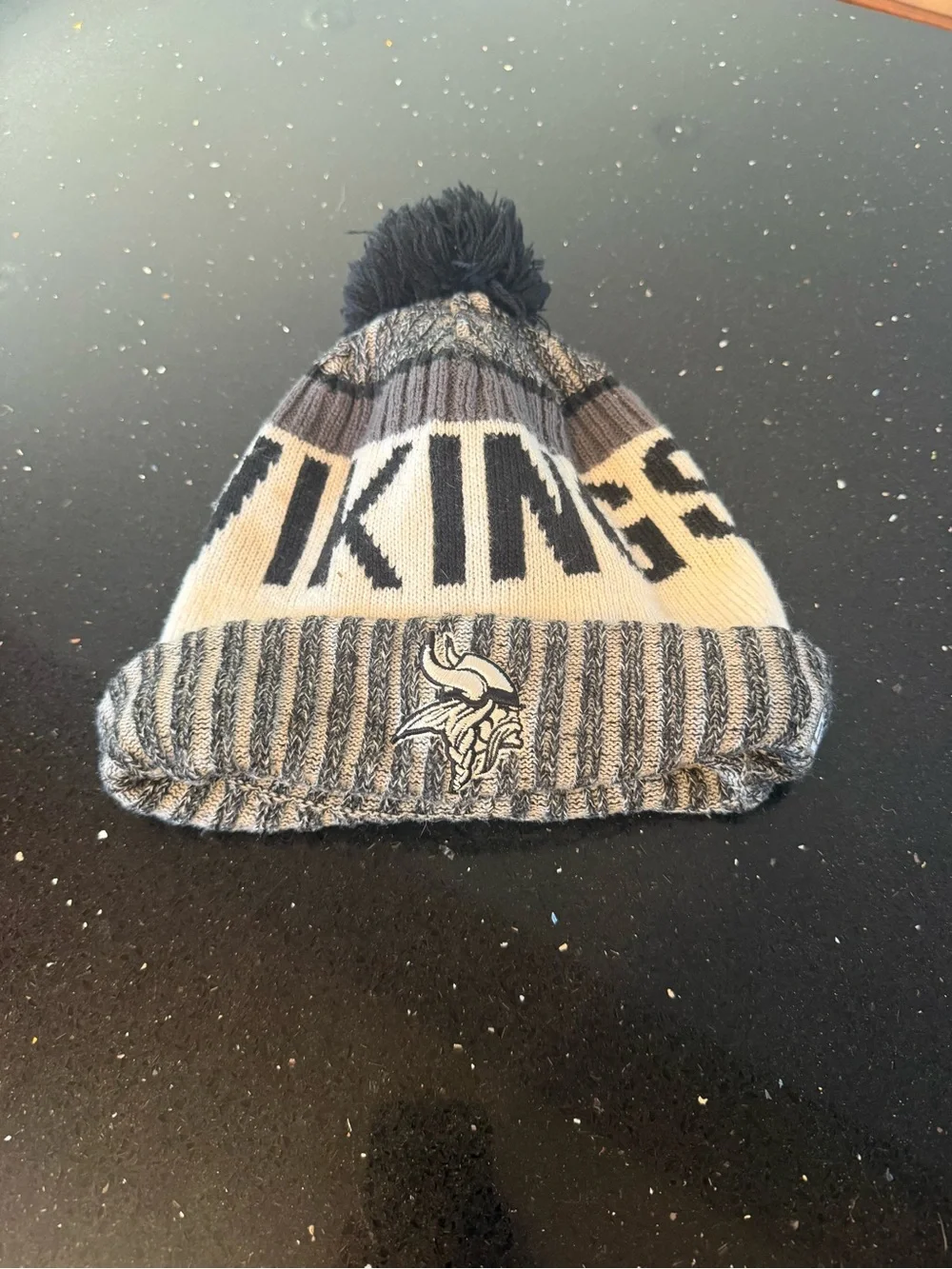 Minnesota Vikings Pom Beanie Hat - Gray and White